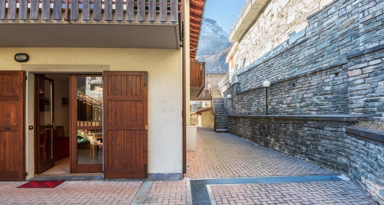 Lanterna Apartments Chiesa in Valmalenco Exterior foto